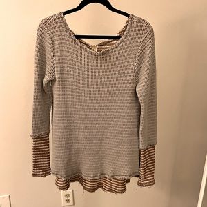 Gimmicks by BKE Raw Edge Sweater